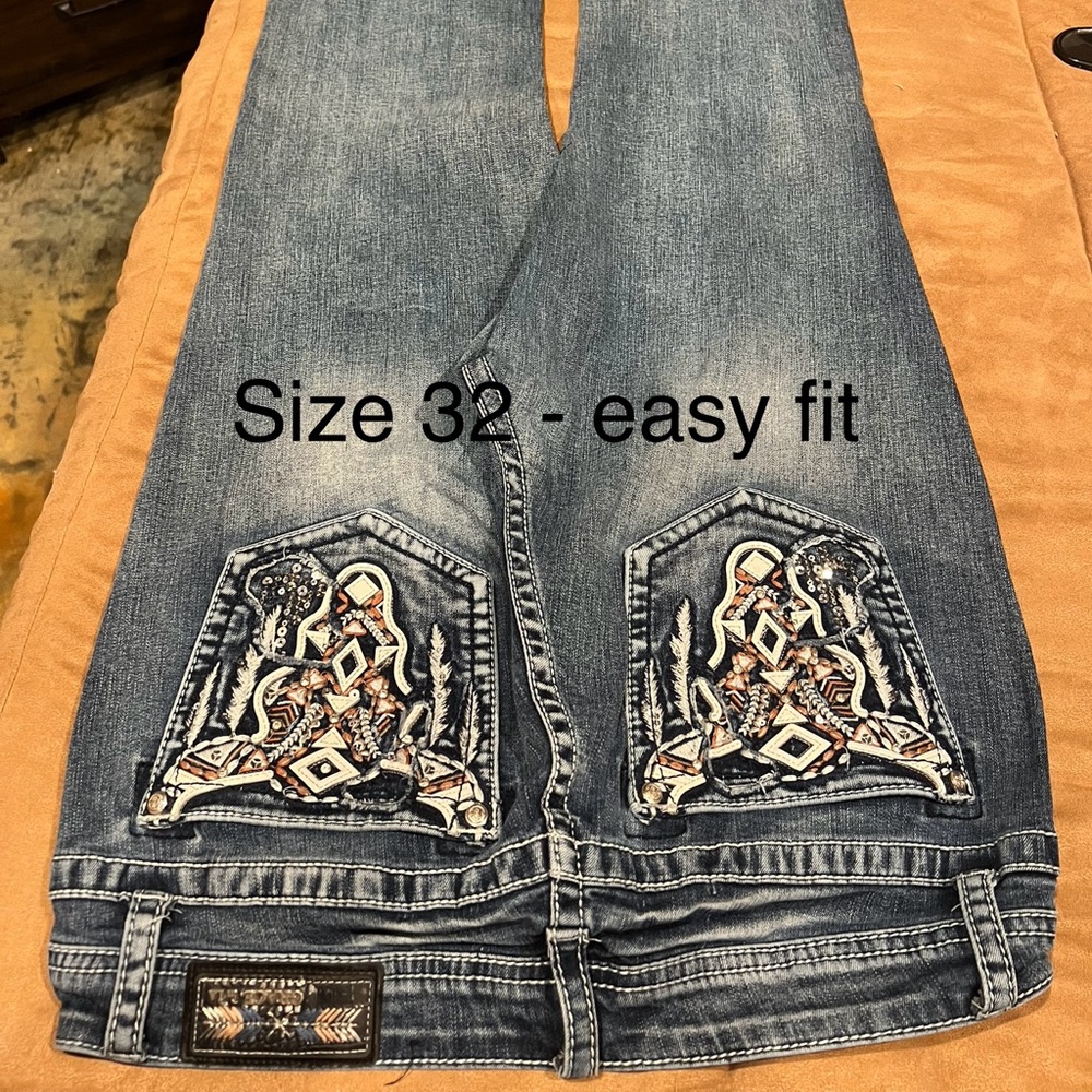 Grace in LA Blue Jeans with Embroidered Pockets